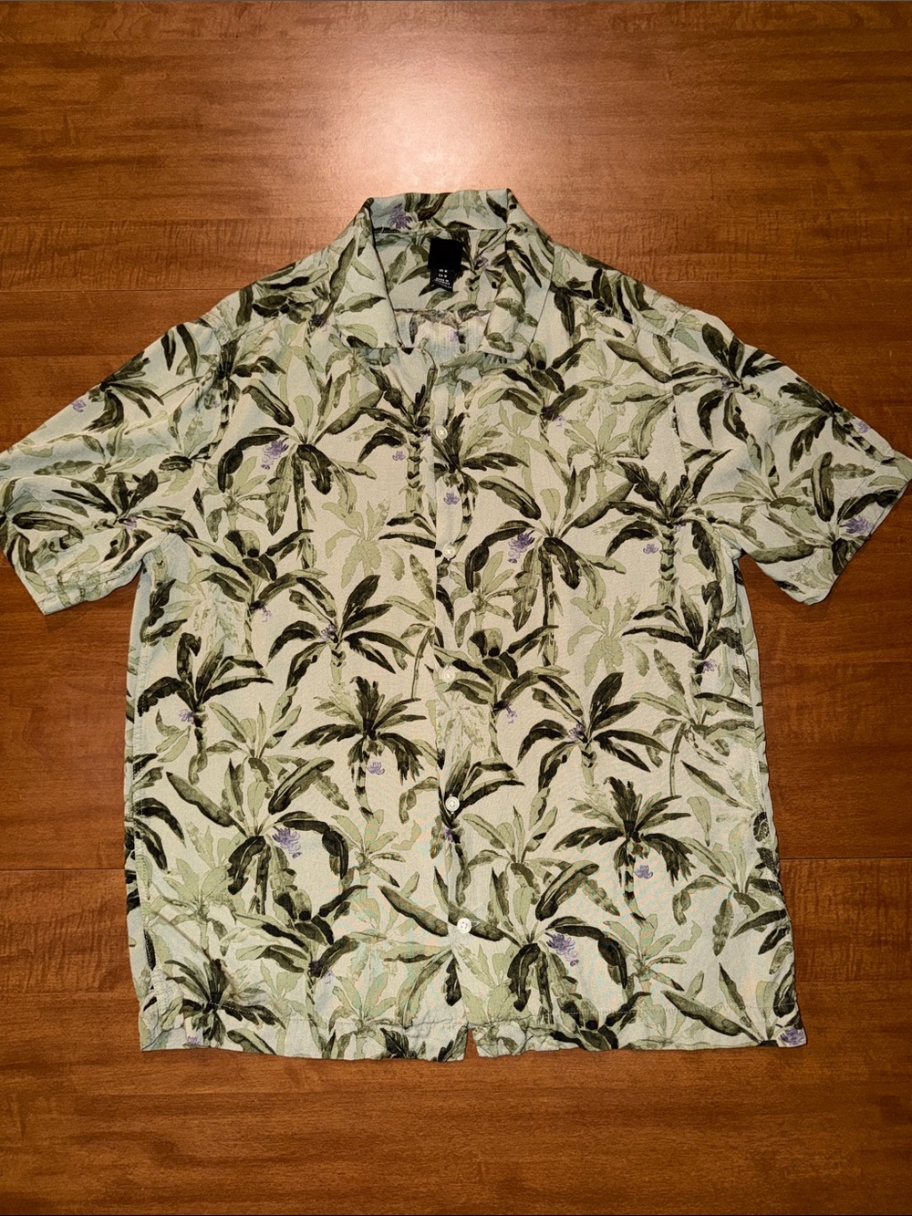 H&M Light Green Palm Print Short-Sleeve Button-Down Shirt